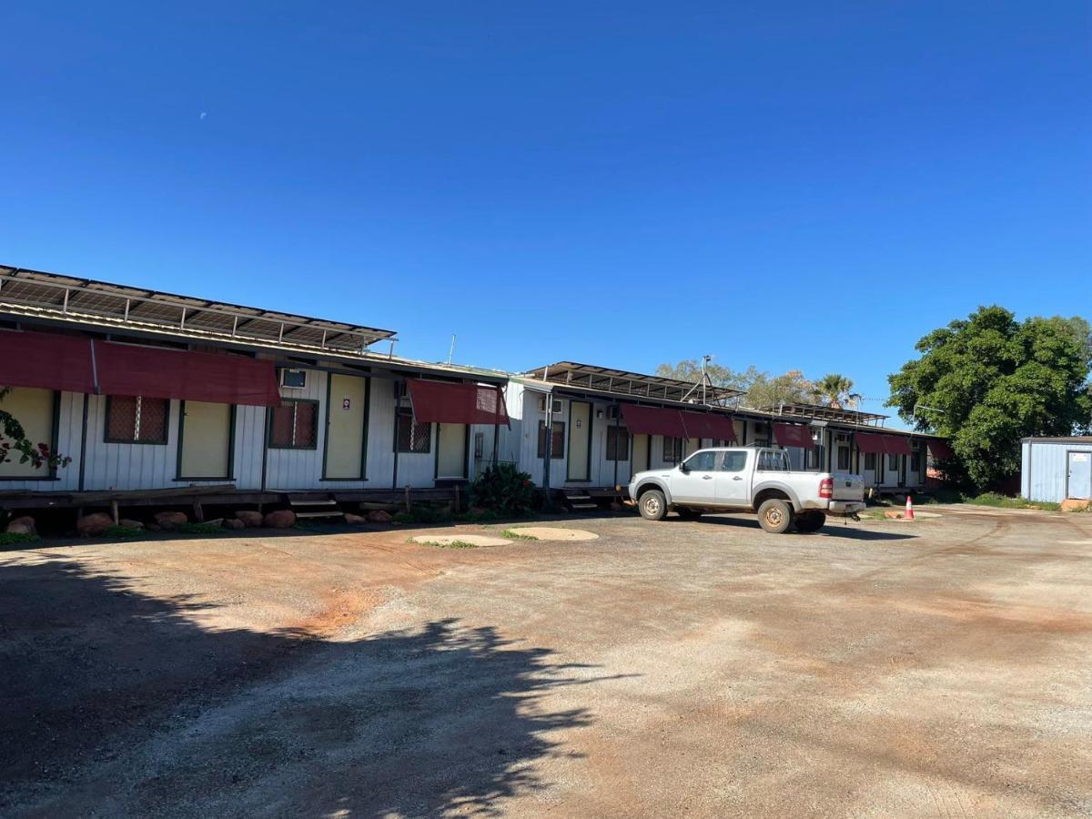 Royal Mail Hotel - Meekatharra Exterior foto
